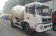China 6m3 de Kleur van de de Aandrijvingswijze van de concrete Mixervrachtwagen 4X2 die met Yuchai-Motor wordt aangepast fabriek
