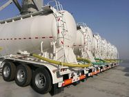 China Witte Vrachtwagen 3 van de Tractoraanhangwagen de Tankeraanhangwagen van het As50m3 Bulkcement voor Cementbedrijf fabriek